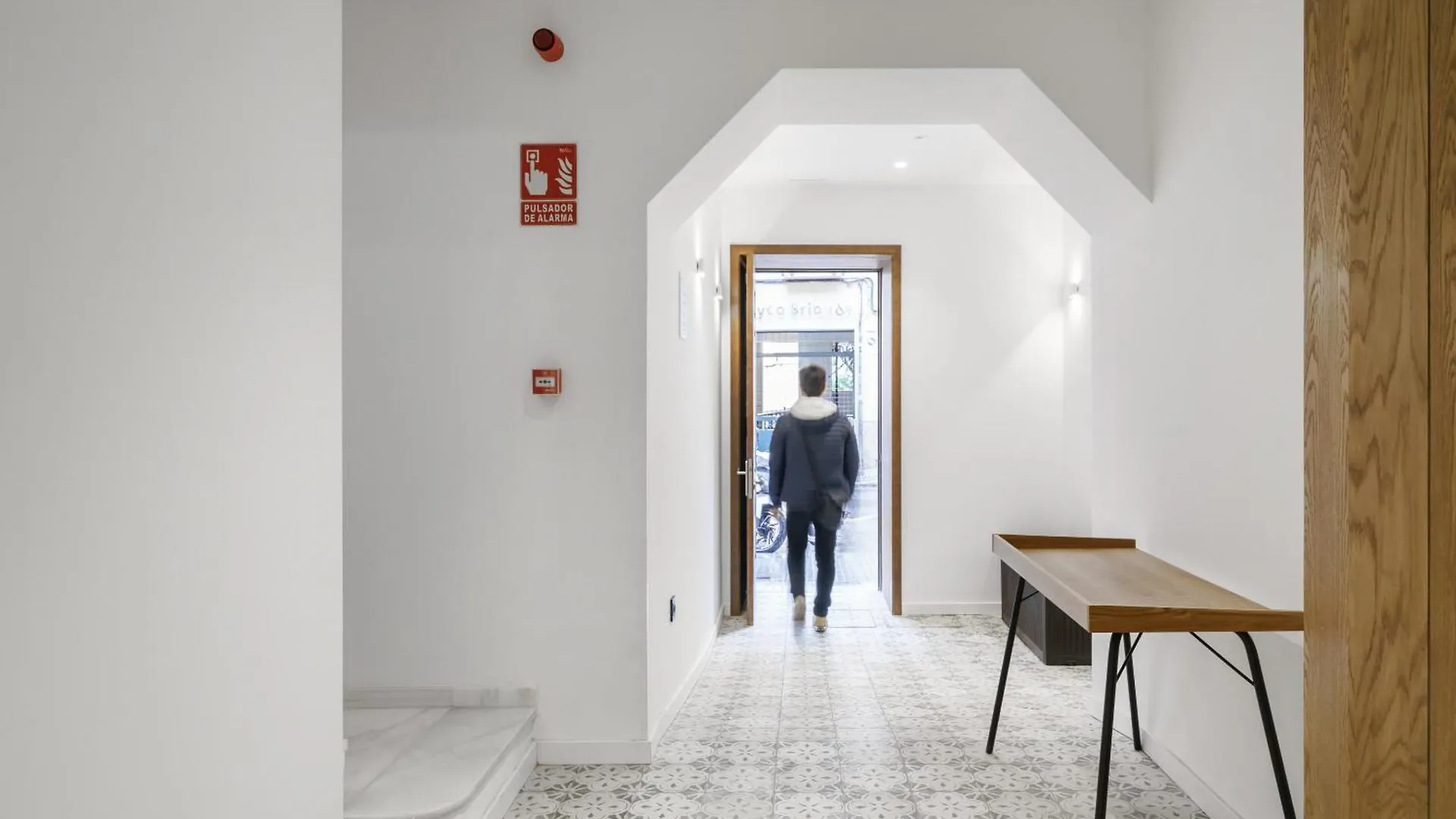 Limehome Malaga Calle Victoria アパート