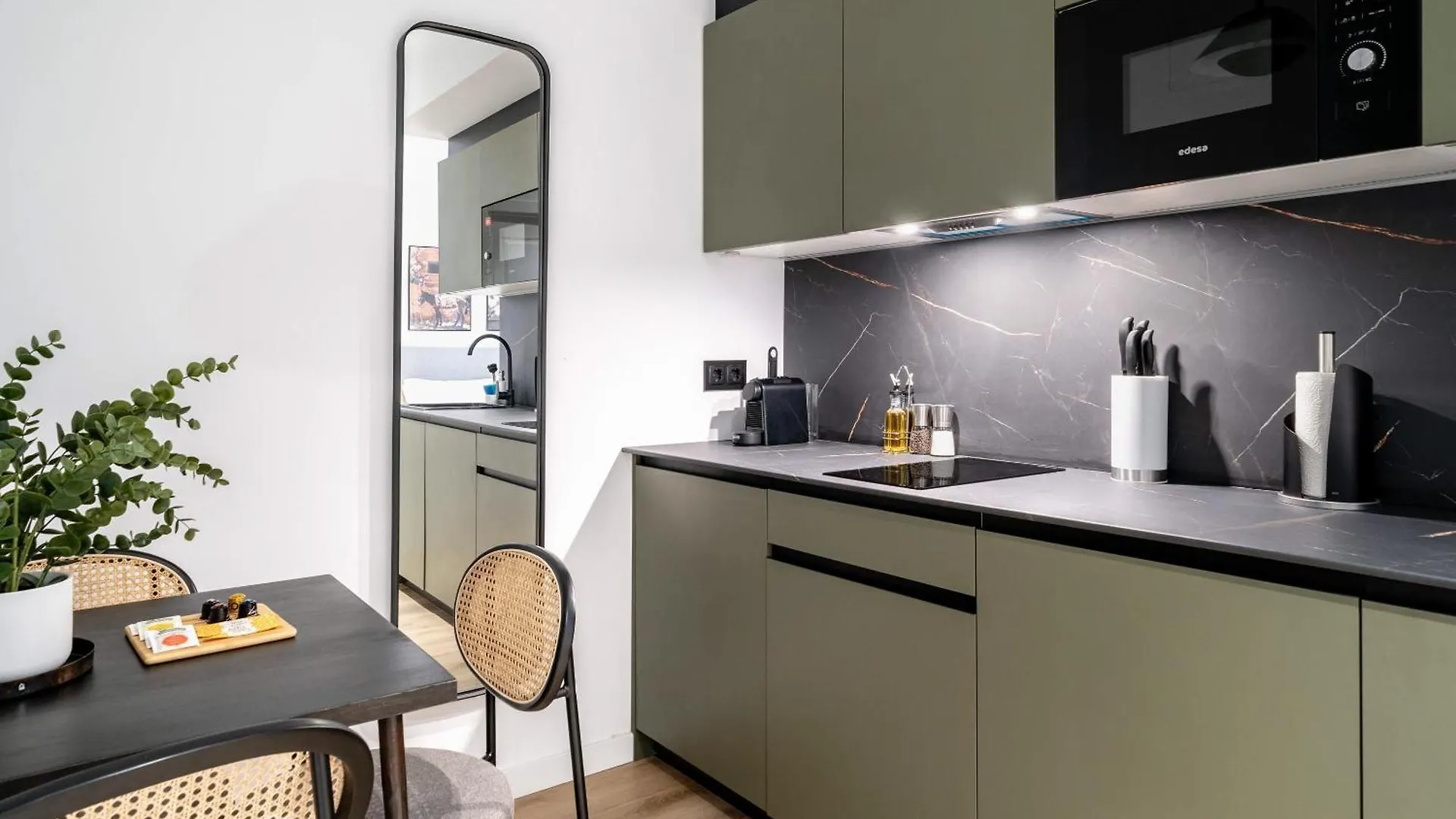 アパート Limehome Malaga Calle Victoria スペイン