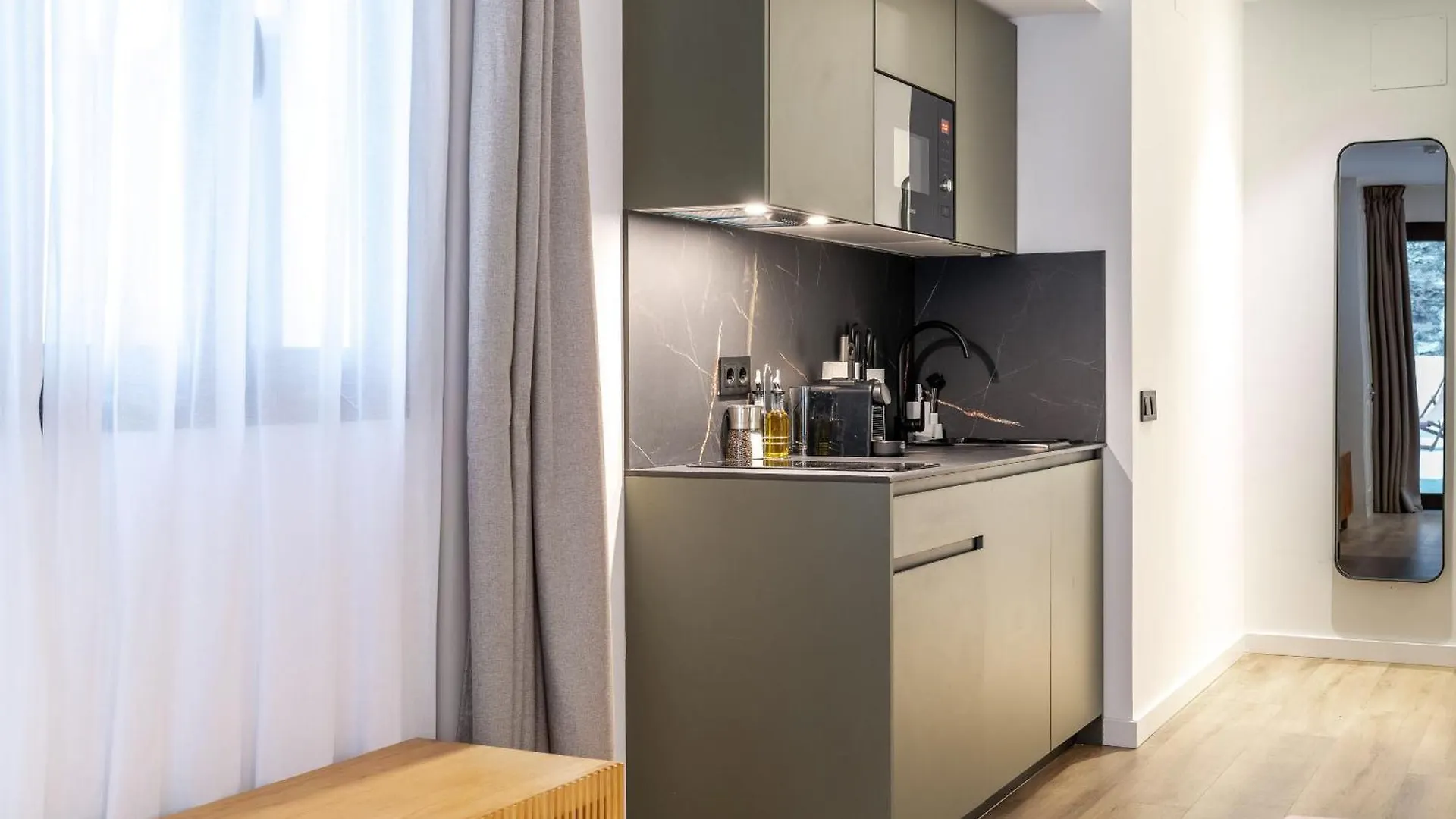 Limehome Malaga Calle Victoria 0*,  Španělsko