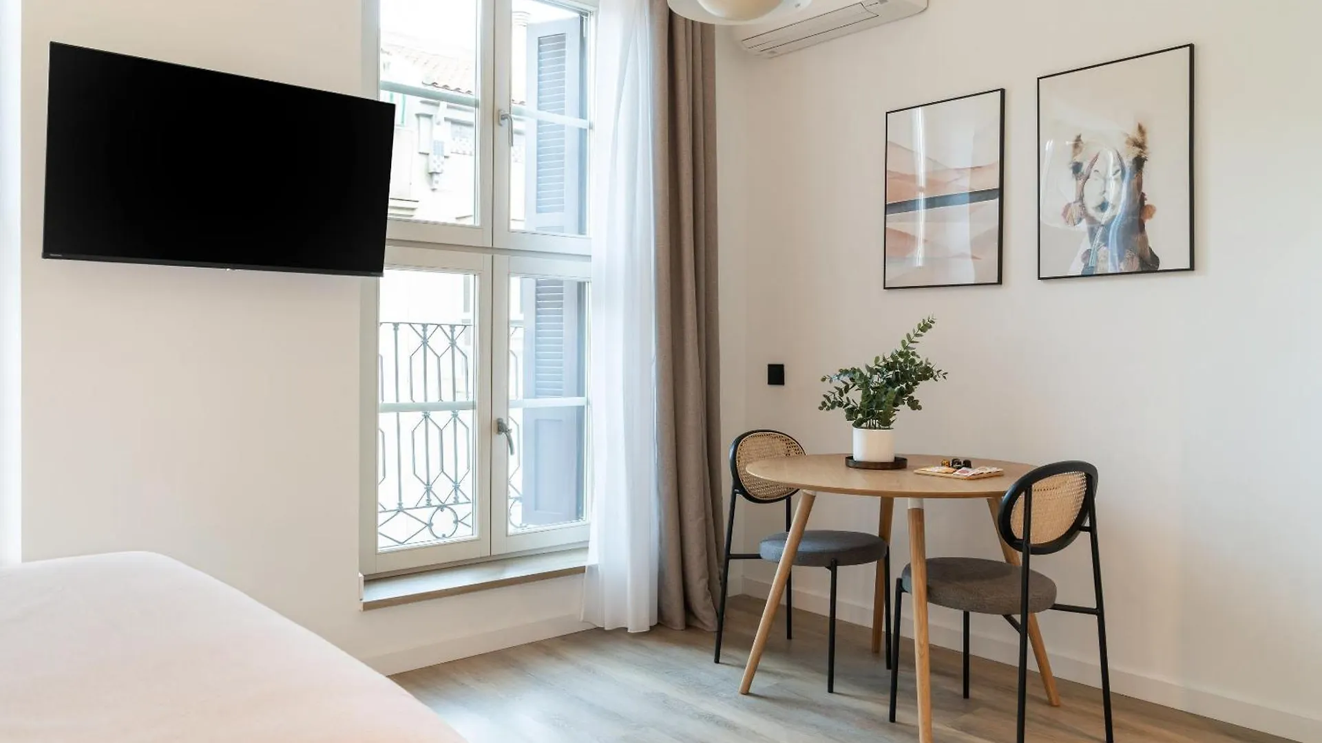 Limehome Malaga Calle Victoria Apartmán
